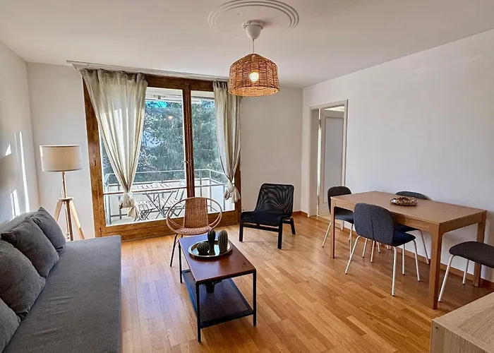 Simple And Warm On Koeschenruetistrasse *