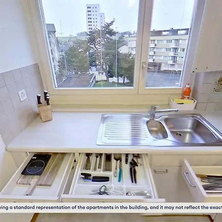 Basic 2br With Natural Light * Zurich
