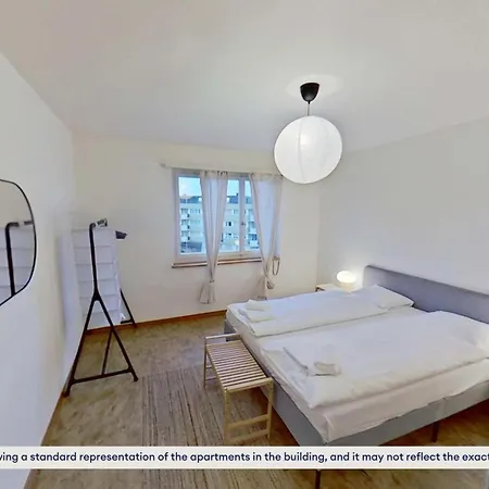 Basic 2br With Natural Light