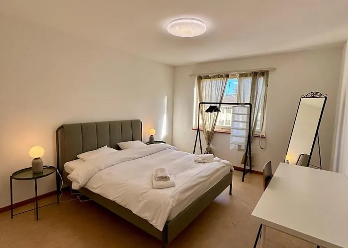 Simple And Warm On Koeschenruetistrasse Apartman