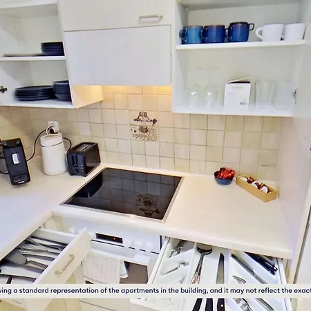 Simple And Warm On Koeschenruetistrasse